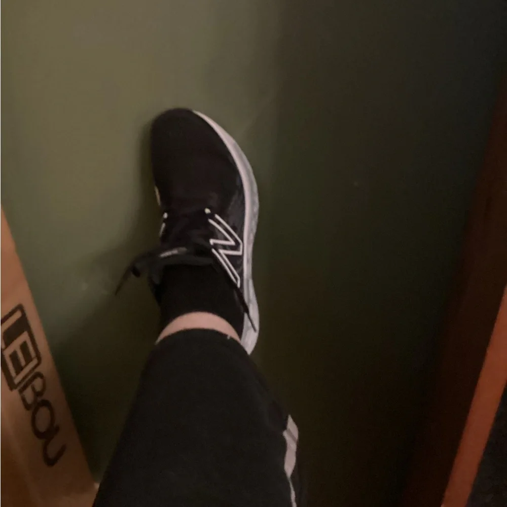 New Balance shoes. Worn once. - Picture 3 of 7